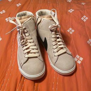 Nike blazers womens high tops never worn